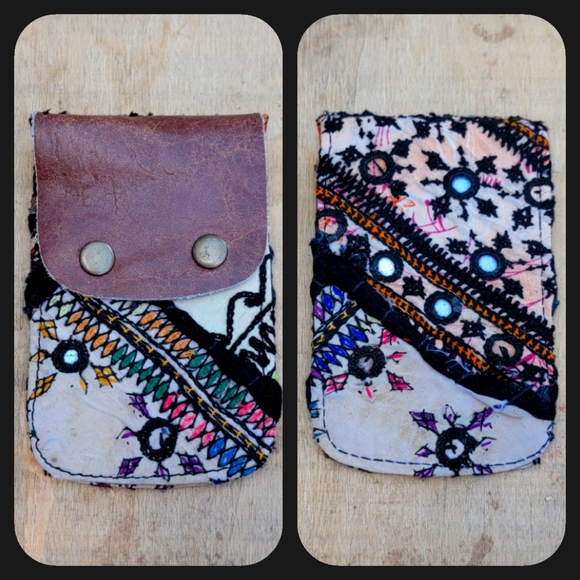 Free People Handbags - 🌎👽 Free People Boho Embroidered Repurposed vtg banjara hippie Wallet card case